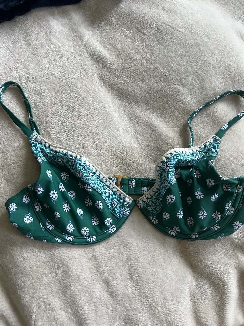 Hollister Co. Green Floral Print Plunge Underwire Bikini Top